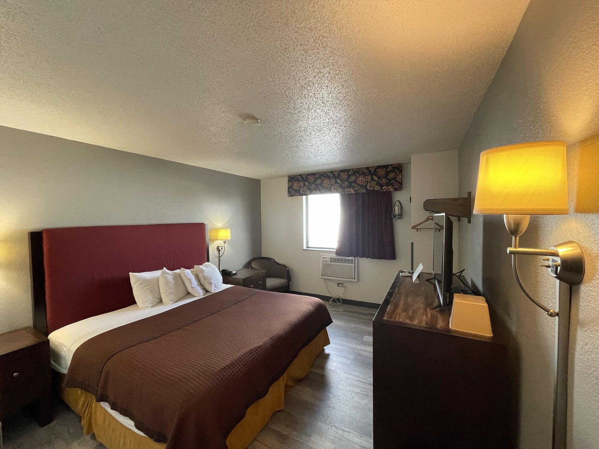 Magnuson Hotel Fort Wayne North - Coliseum Екстер'єр фото