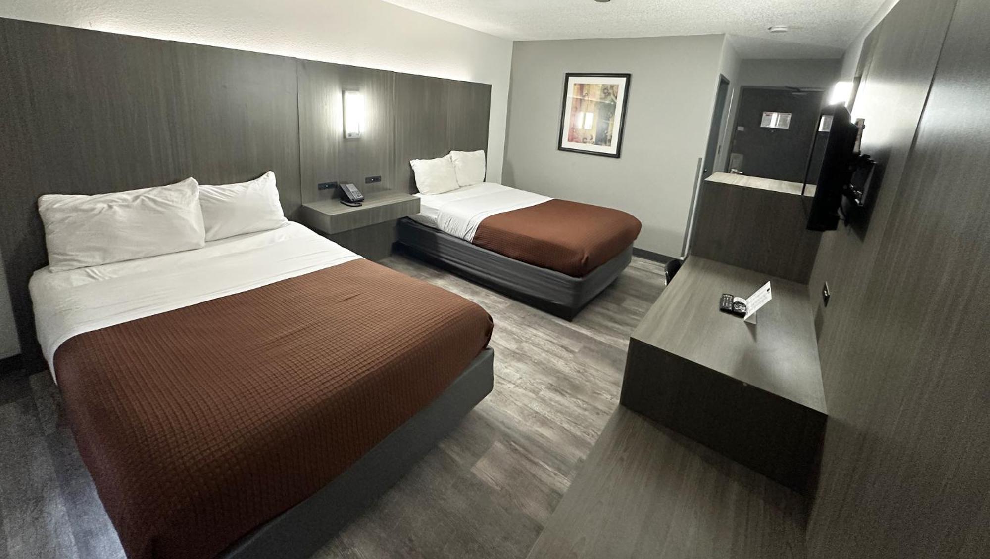 Magnuson Hotel Fort Wayne North - Coliseum Екстер'єр фото